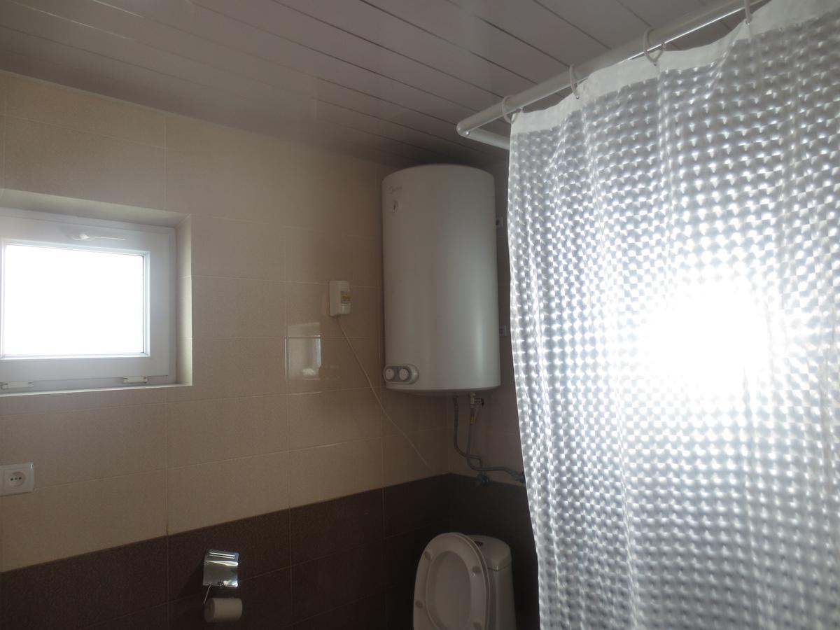 Irma Beso & Aleko Khergianis Guesthouse Mestia Extérieur photo
